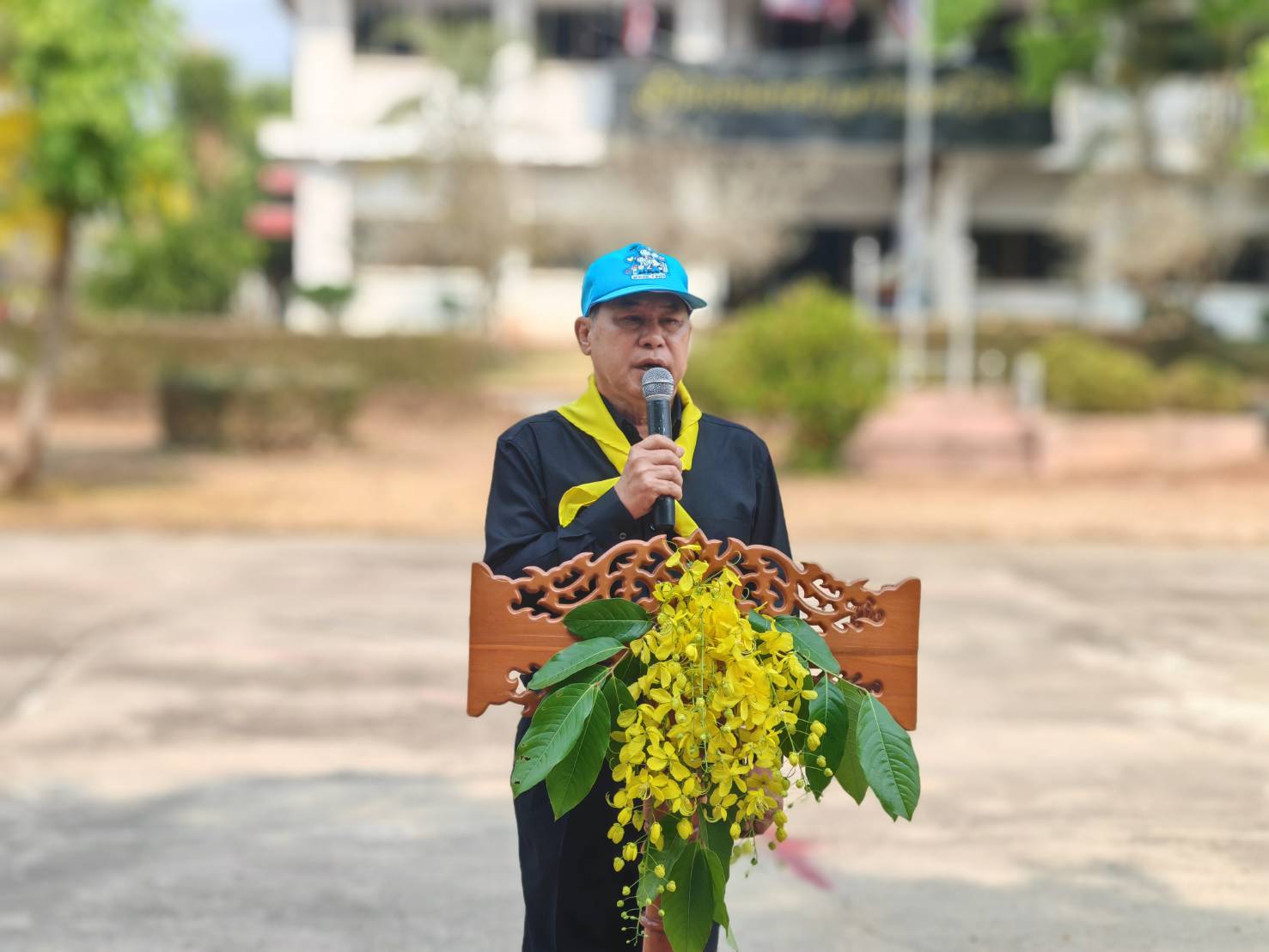 กิจกรรมทำความสะอาดสำนักงานและเก็บขยะบริเวณหน้าสำนักงาน เนื่องด้วย”วันเทศบาล”