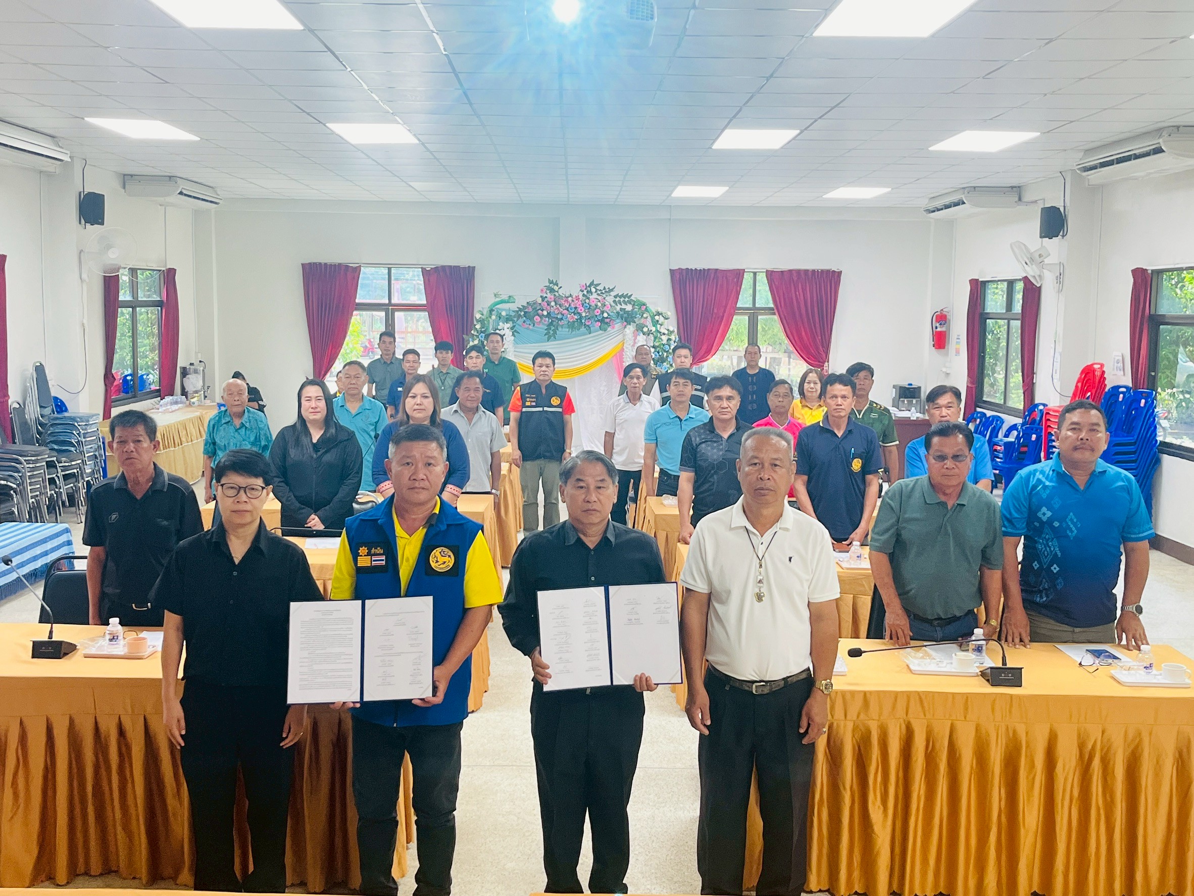 เทศบาลตำลศรีวิชัยร่วมประชุมกำหนดสัญญาประชาคมหรือสัญญาประชาชนท้องถิ่นเพื่อจัดทำแผนพัฒนาท้องถิ่น (พ.ศ.2571-พ.ศ.2575) ของเทศบาลตำบลศรีวิชัย